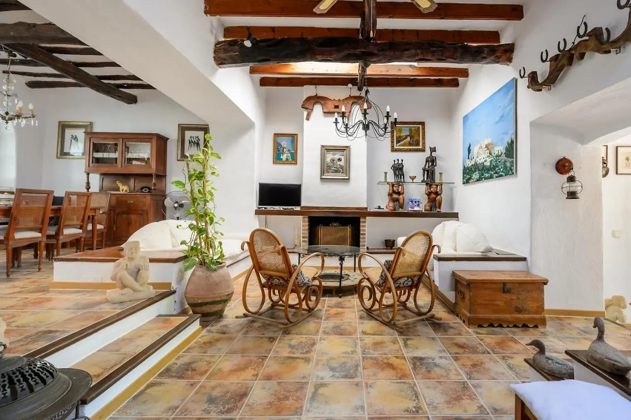 Villa Can Sarrio Sant Carles de Peralta